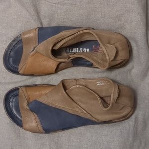 AS98 tricolor sandals